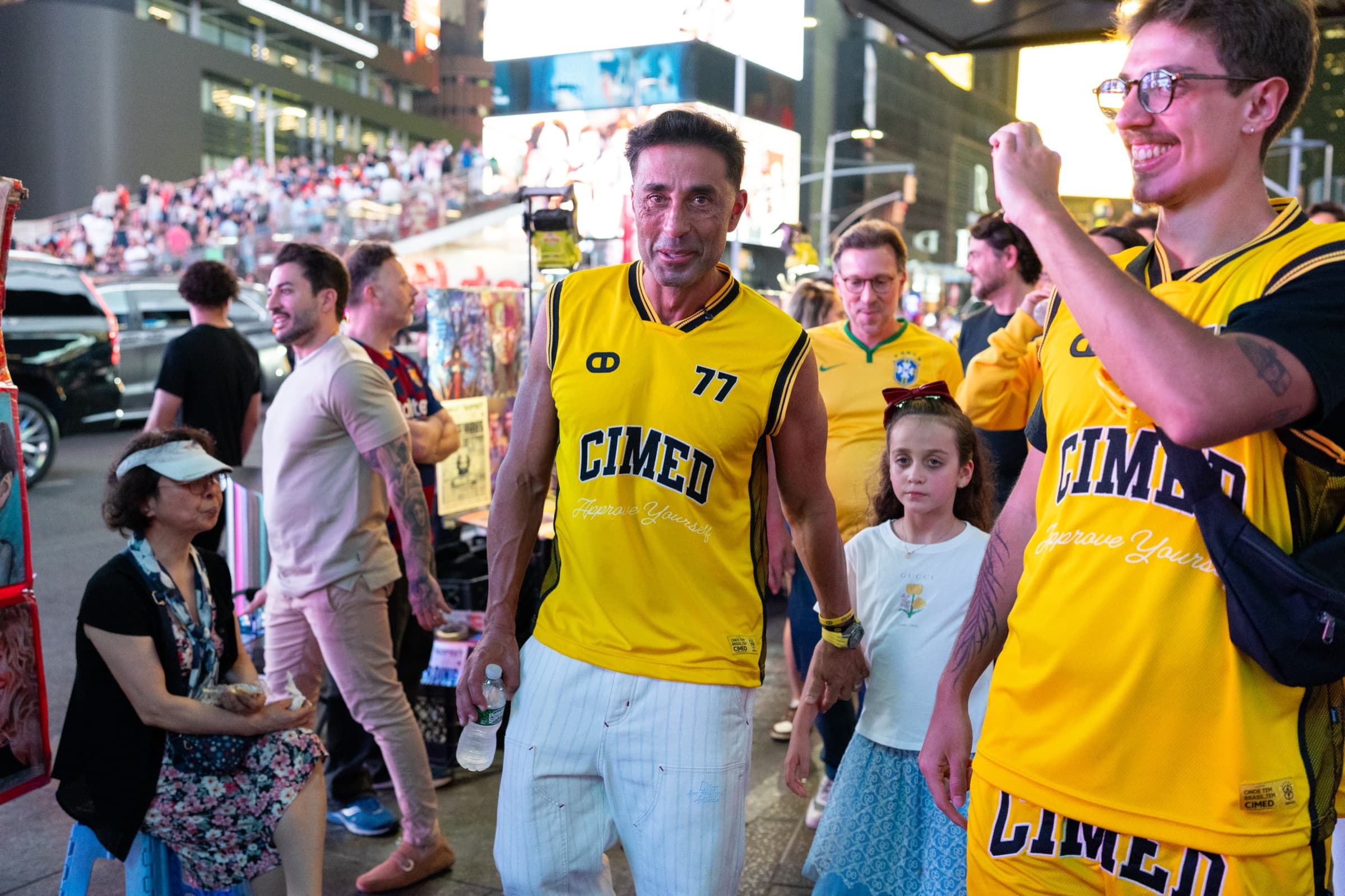 CIMED · FIFA World Cup, Times Square · frame 09