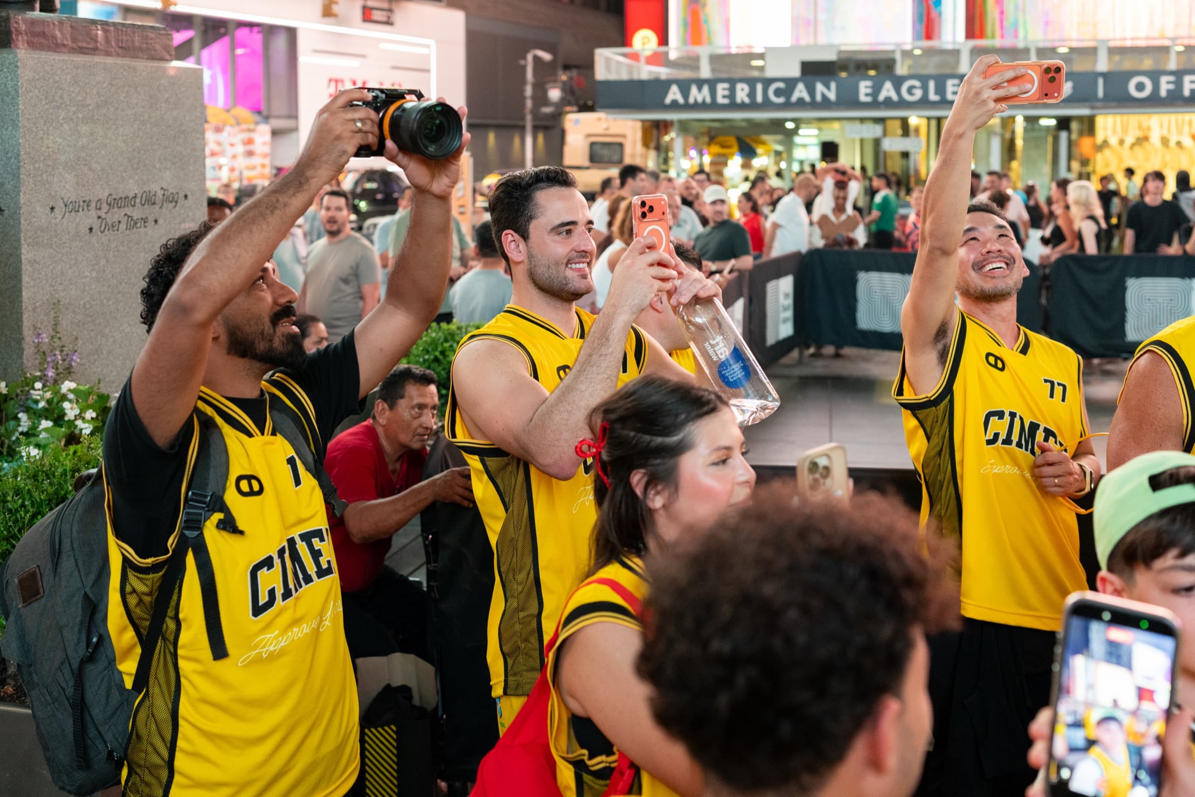 CIMED · FIFA World Cup, Times Square · frame 14