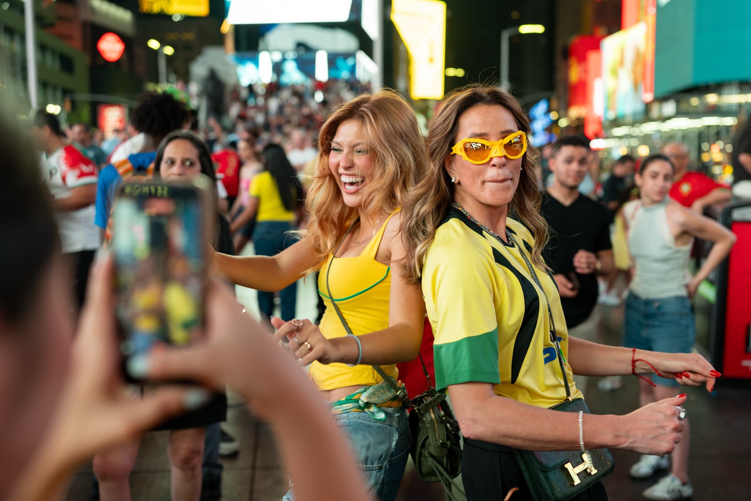 CIMED · FIFA World Cup, Times Square · frame 22