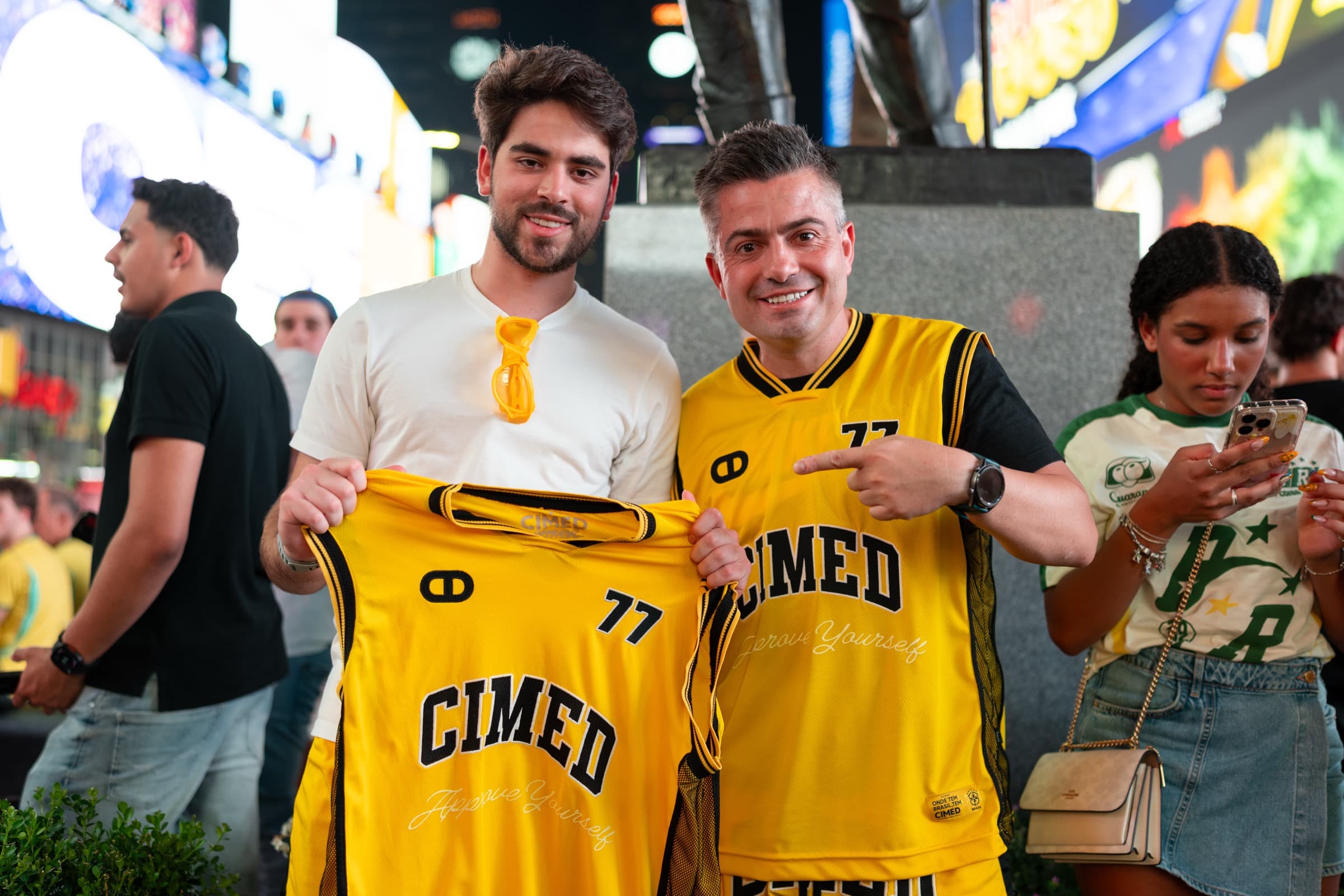 CIMED · FIFA World Cup, Times Square · frame 23