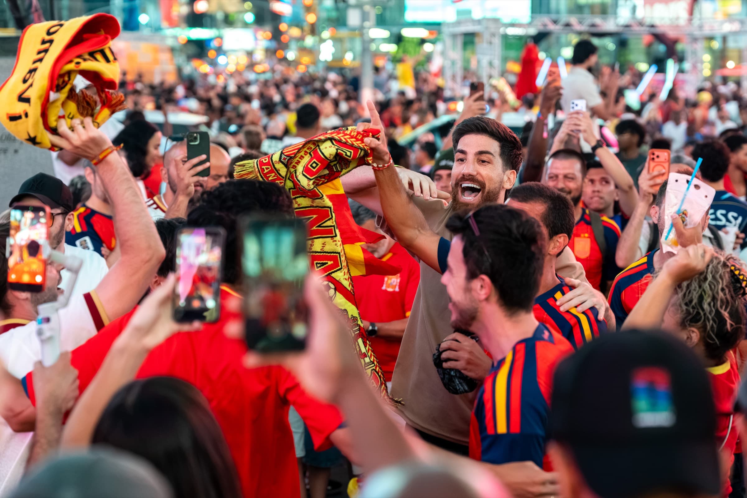 Spain Champions, Times Square · frame 06