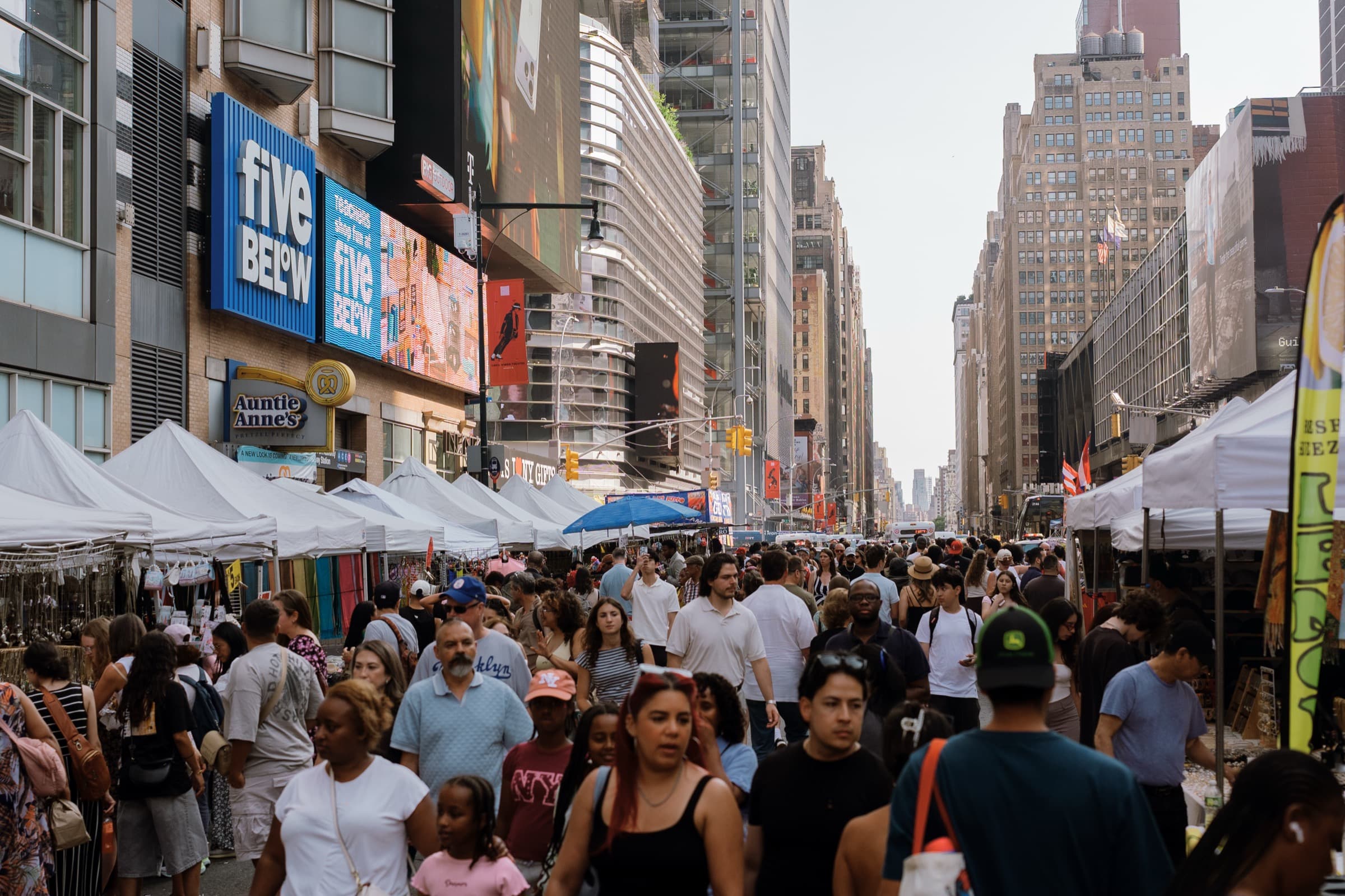 Times Square West Spectacular Fair · frame 19