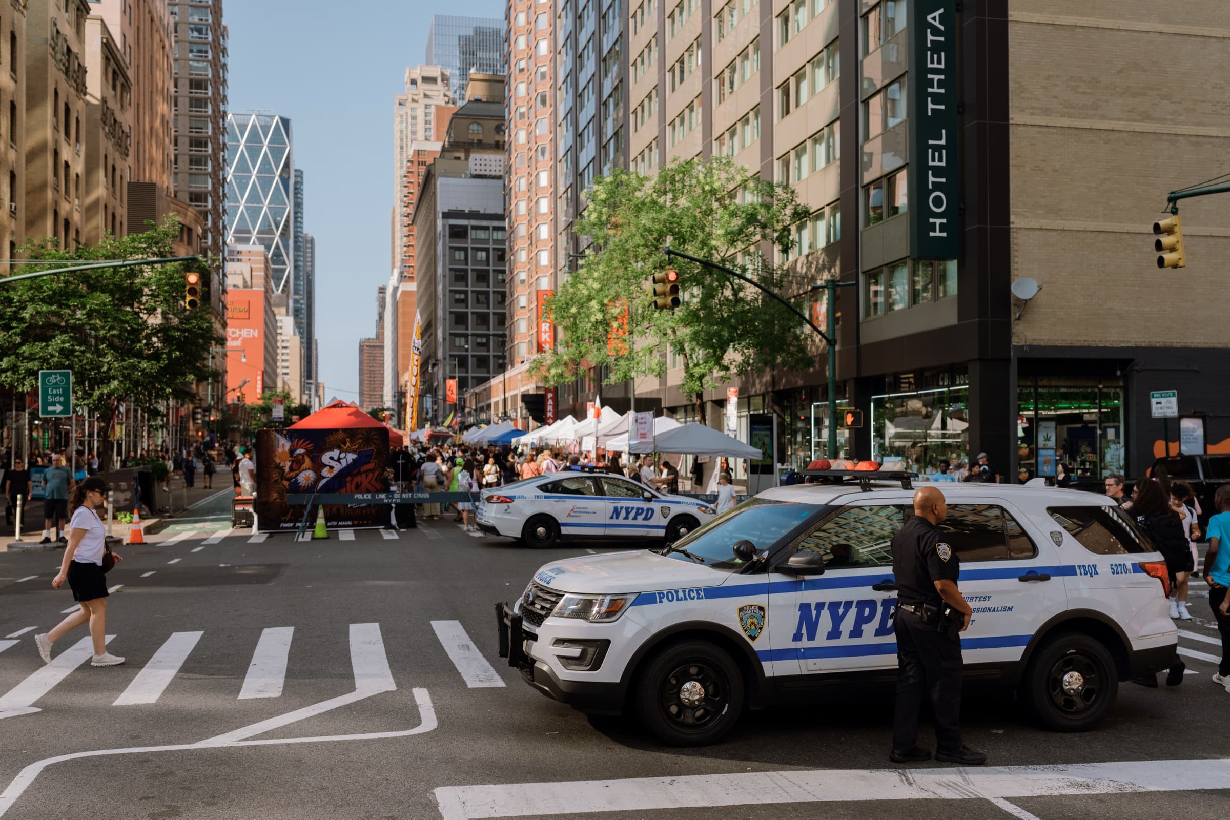 Times Square West Spectacular Fair · frame 22