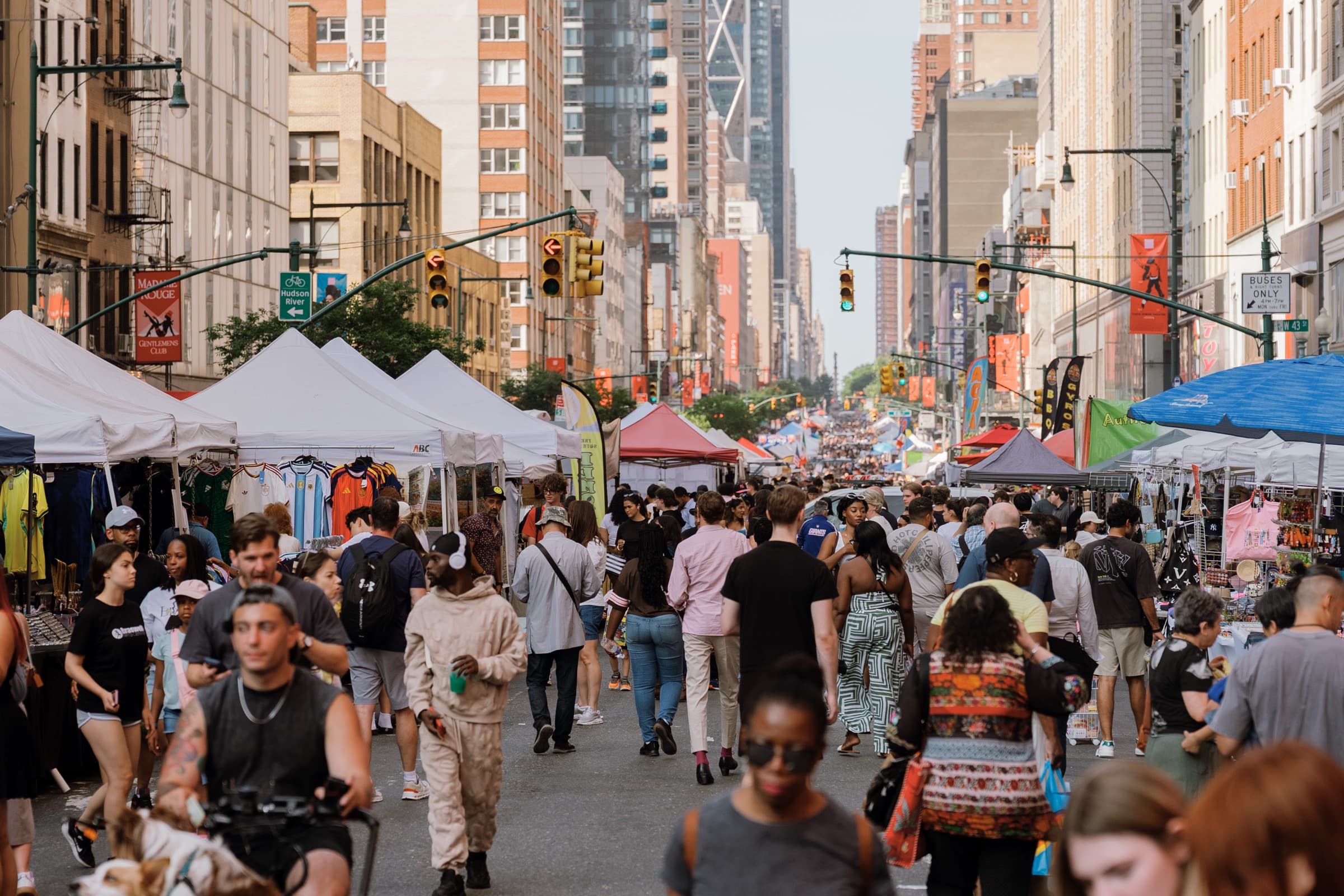 Times Square West Spectacular Fair · frame 02